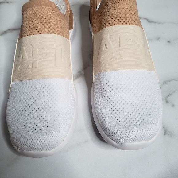 APL TechLoom Bliss Sneakers Size 10.5 Slip On NEW - Picture 3 of 7